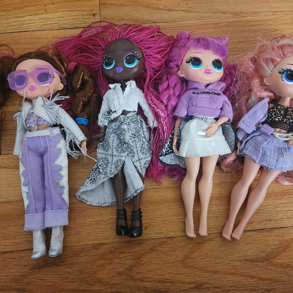 OMG 4 Set Purple and Pink Dolls with Fashion Accessories